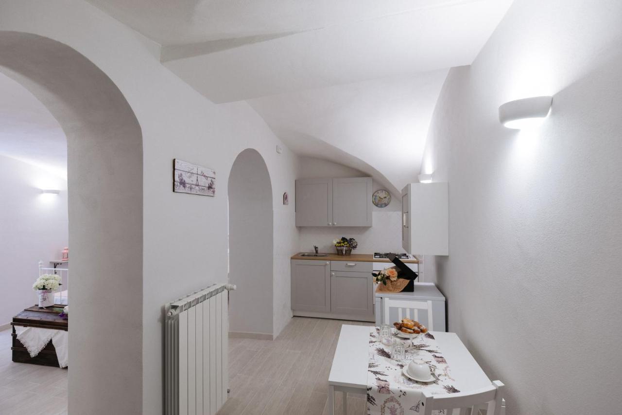 La Casa Di Aneti Apartment Dolceacqua Luaran gambar