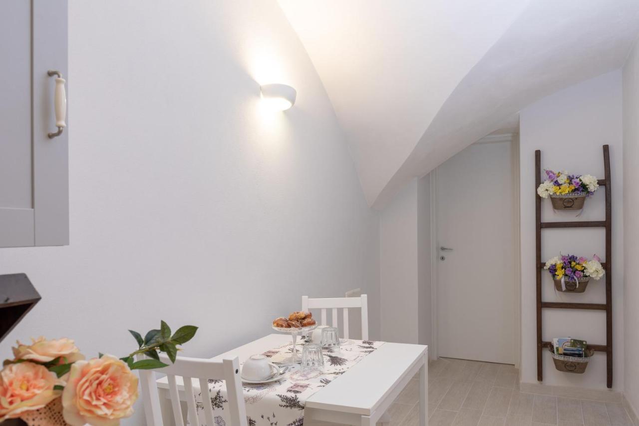 La Casa Di Aneti Apartment Dolceacqua Luaran gambar